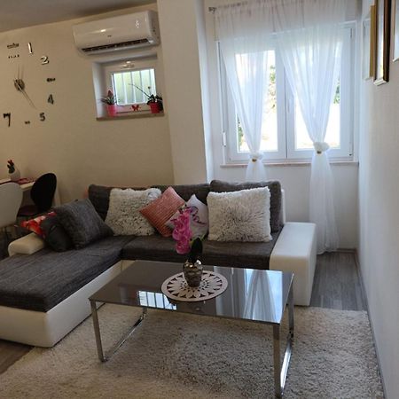 Apartments Mary & Free Parking Ровинь Номер фото